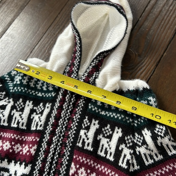 Adorable little girls, zipper hooded cardigan with llamas ￼SZ 4-5 - Picture 9 of 11